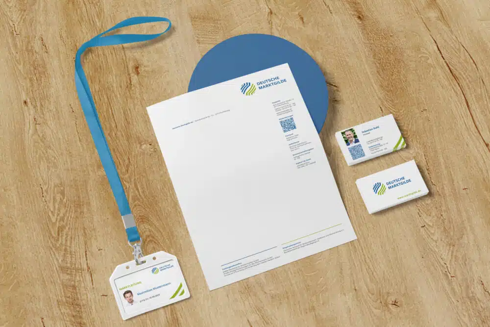 Die von eCouleur im neuen CD gestaltete Printmedien greifen das charakteristische Streifenmuster auf und führen es konsequent in allen Medien fort.