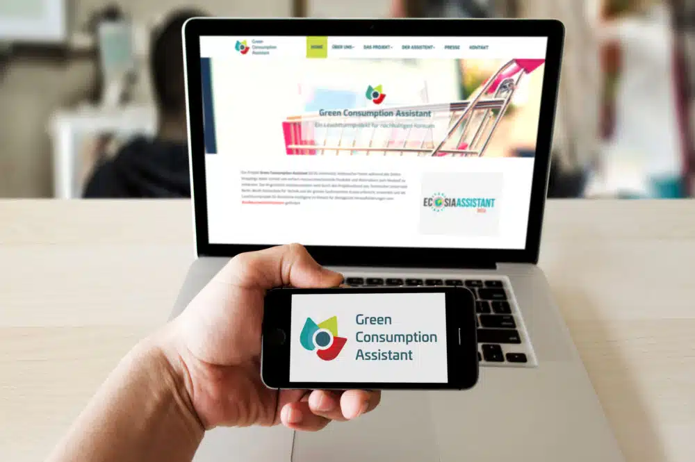 eCouleur entwickelte das Logo und die Website für den Grünen Konsumassistenten für den Projektverbund aus TU Berlin, Beuth Hochschule für Technik & Suchmaschine Ecosia gefördert vom Bundesumweltministerium.