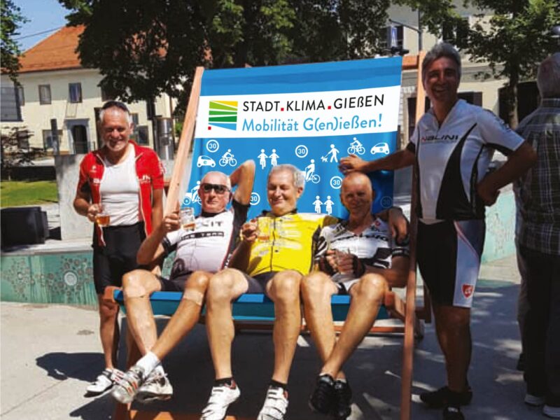 eCouleur_referenz_Stadt_Gießen_Verkehrskampagne_Liegestuhl_Mockup_Menschen
